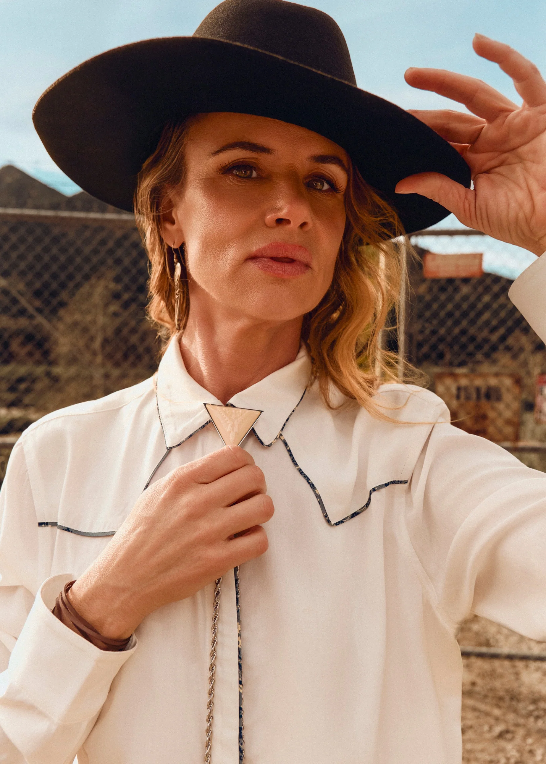 Juliette Lewis x Wildfang Long Sleeve Piped Button Up - Image 4