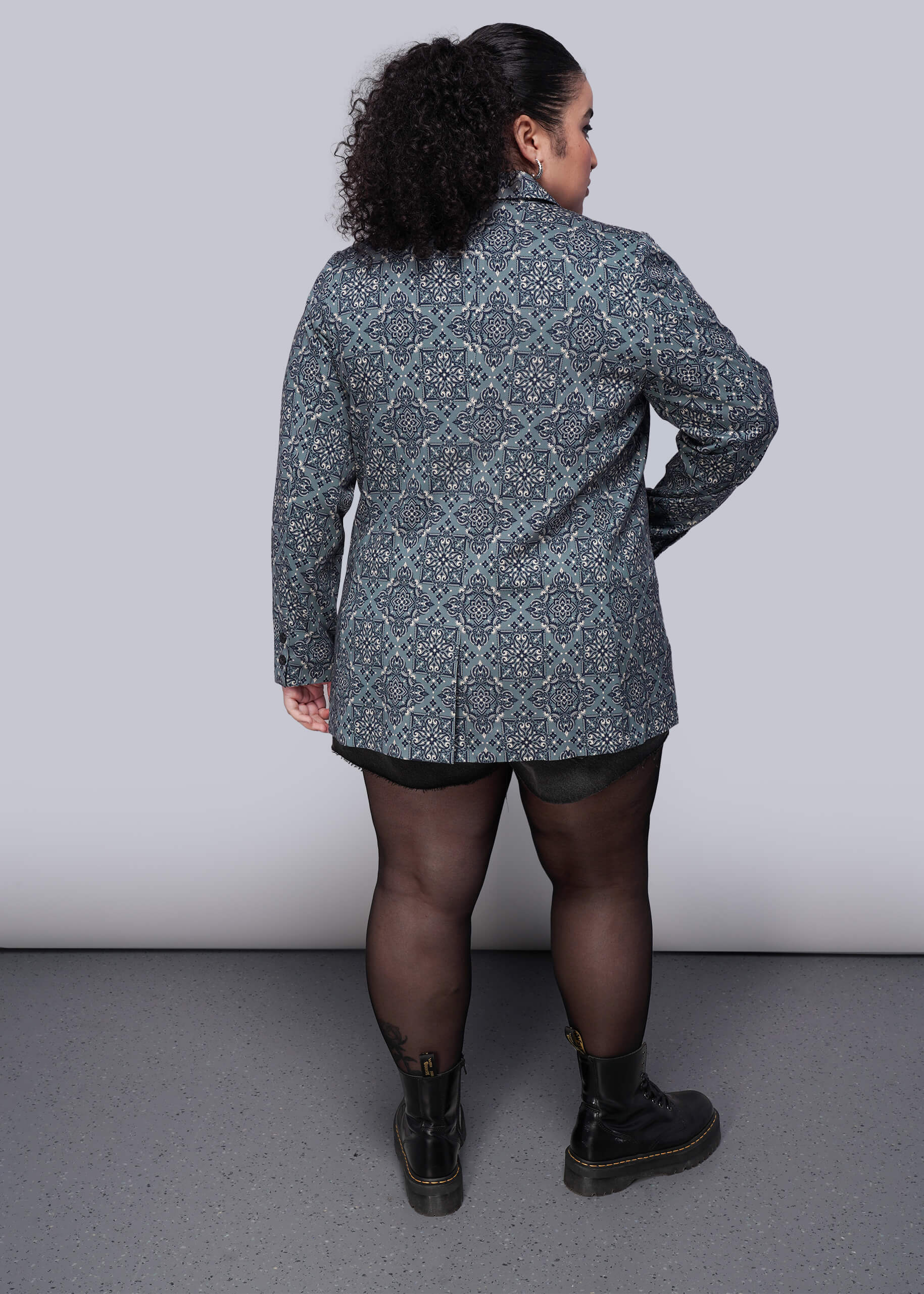 Juliette Lewis x Wildfang Notch Lapel Blazer - Image 13