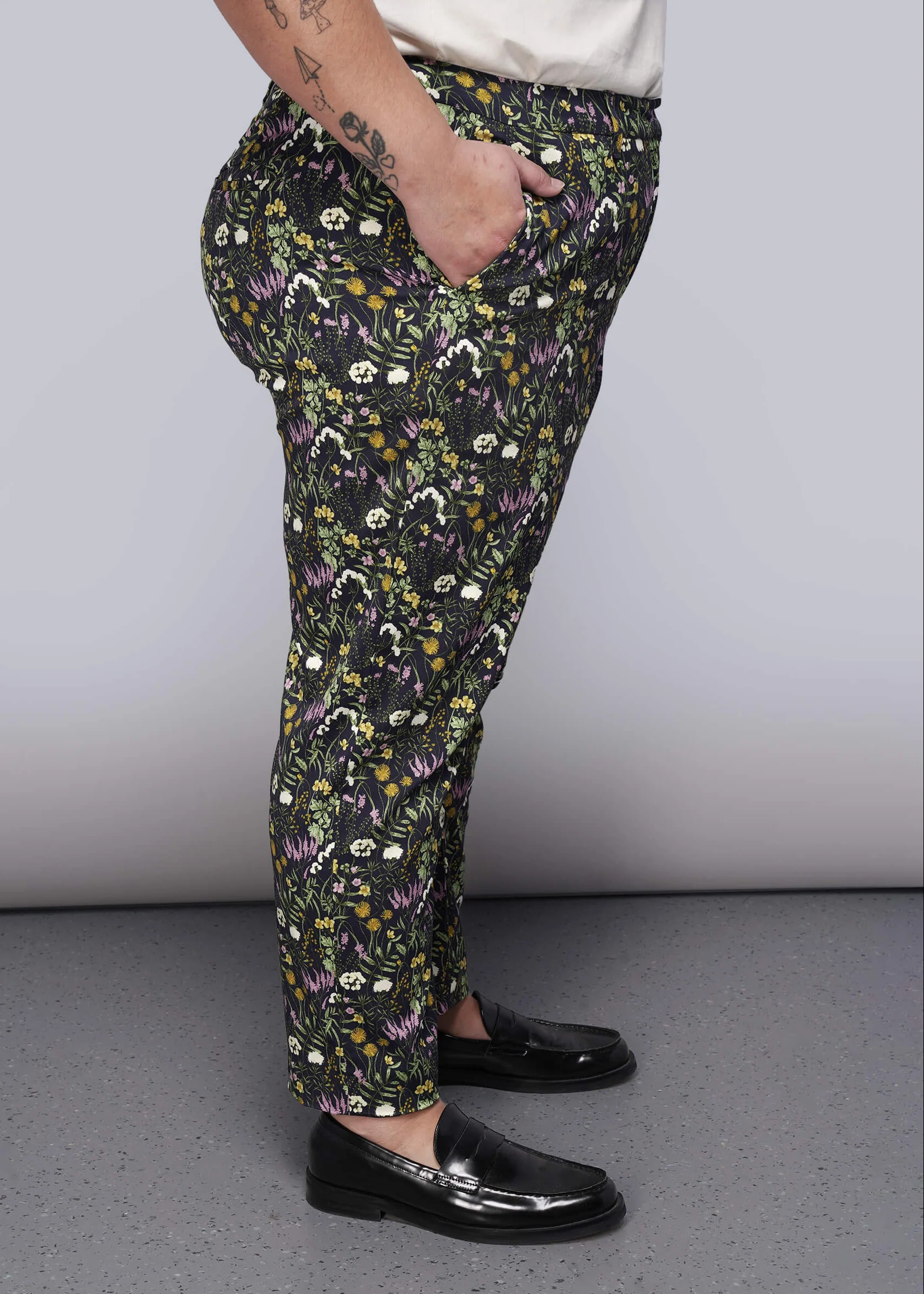 The Empower Slim Crop Pant - Image 4