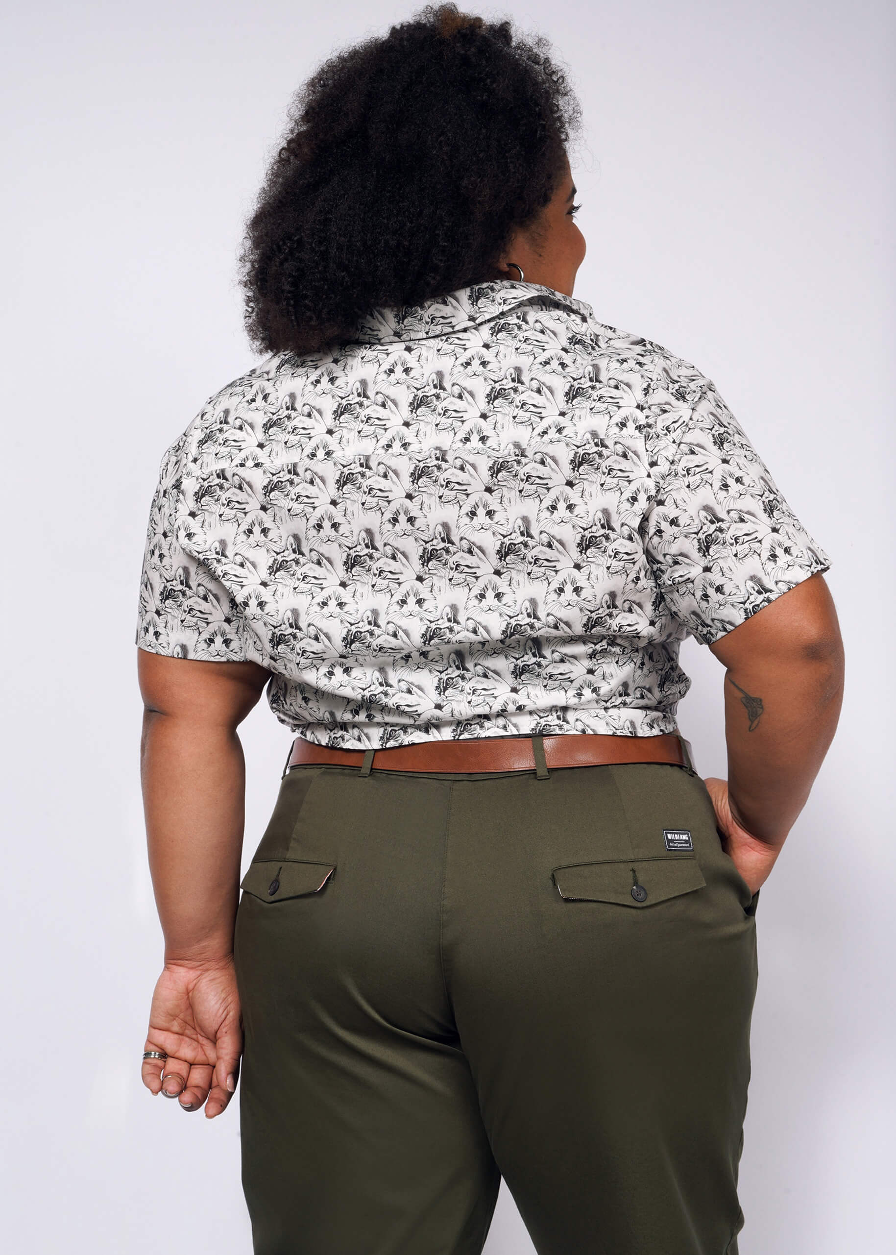 The Essential Button Up - Image 7
