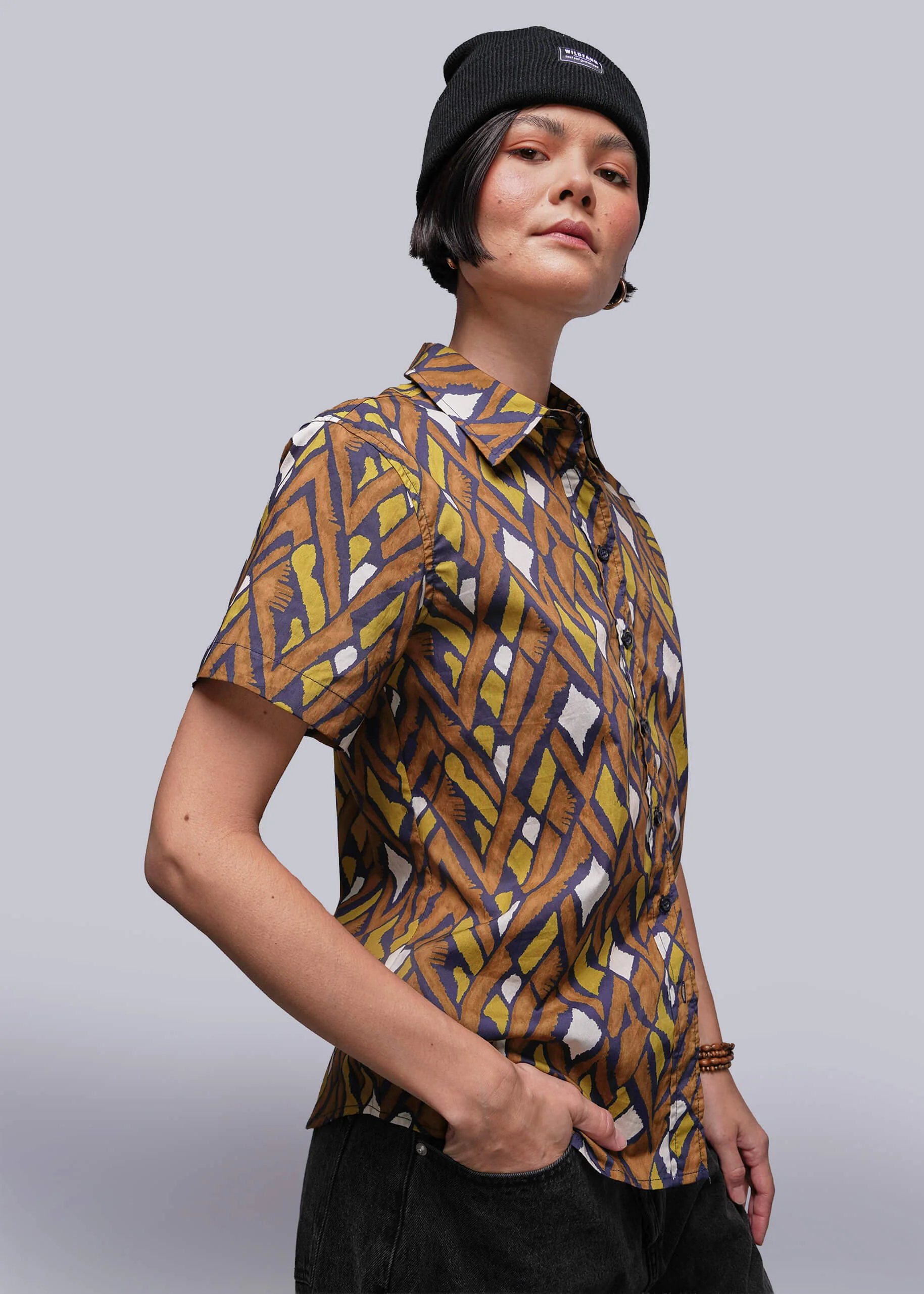 The Essential Button Up - Image 4