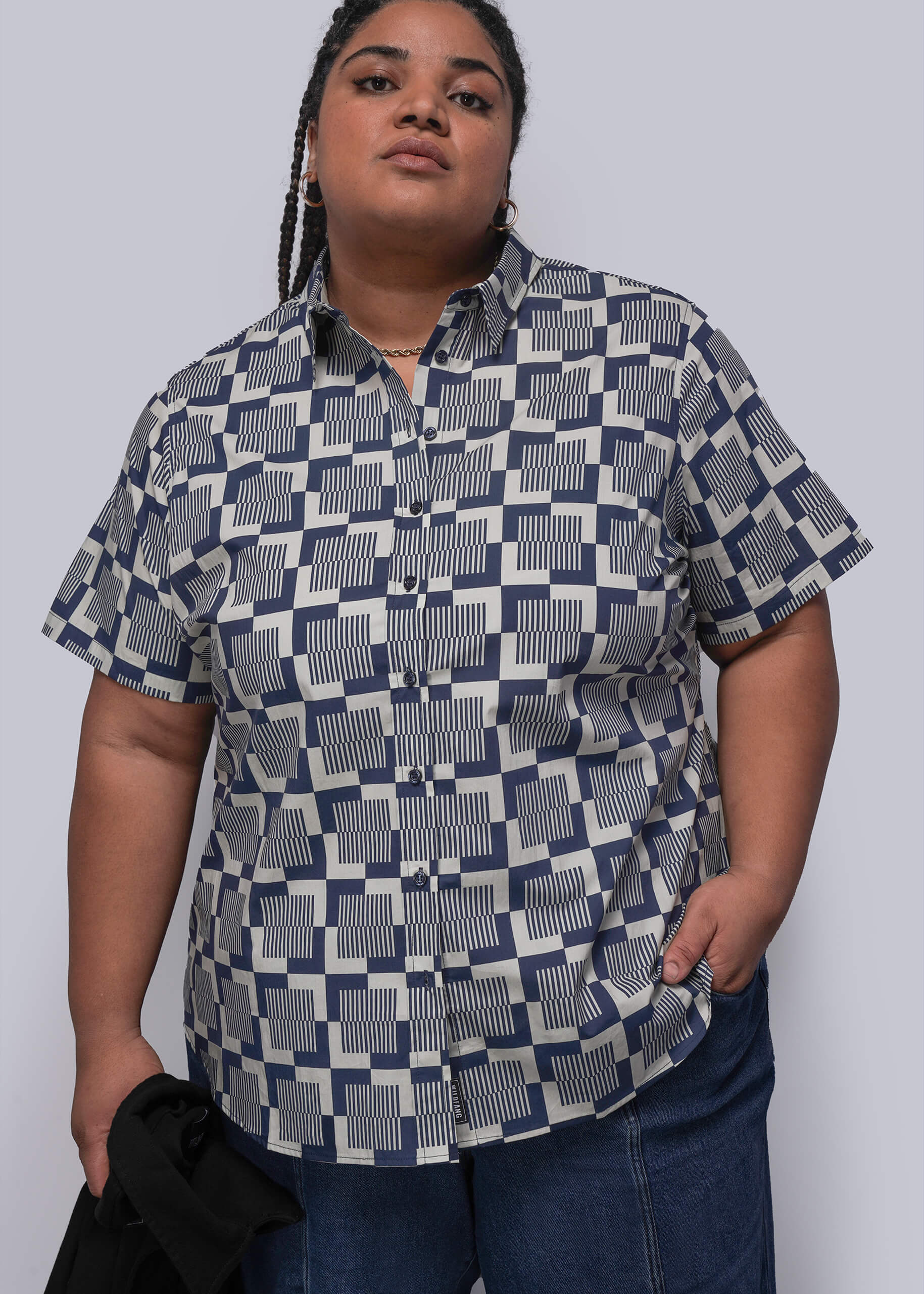 The Essential Button Up - Image 5