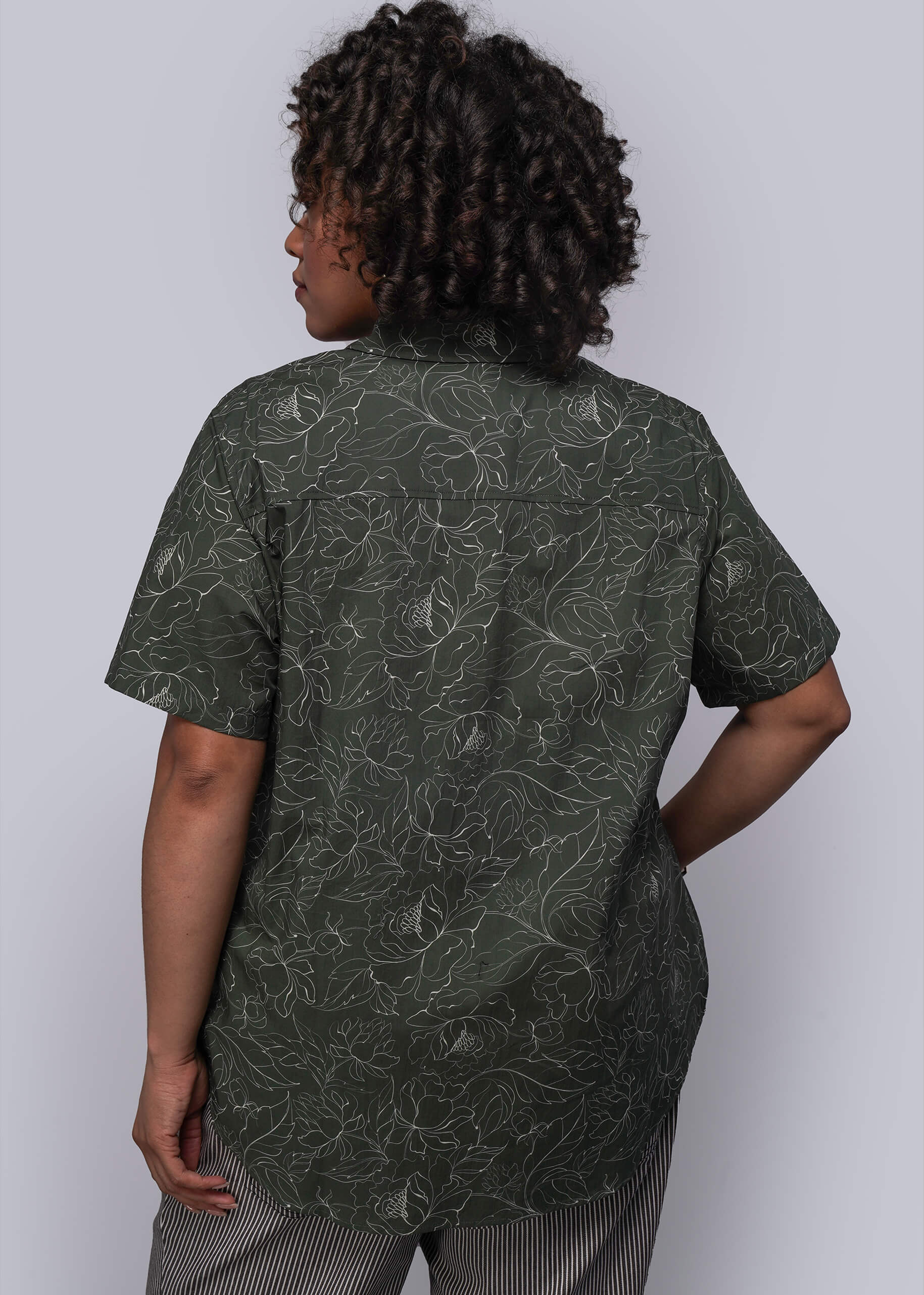 The Essential Button Up - Image 4