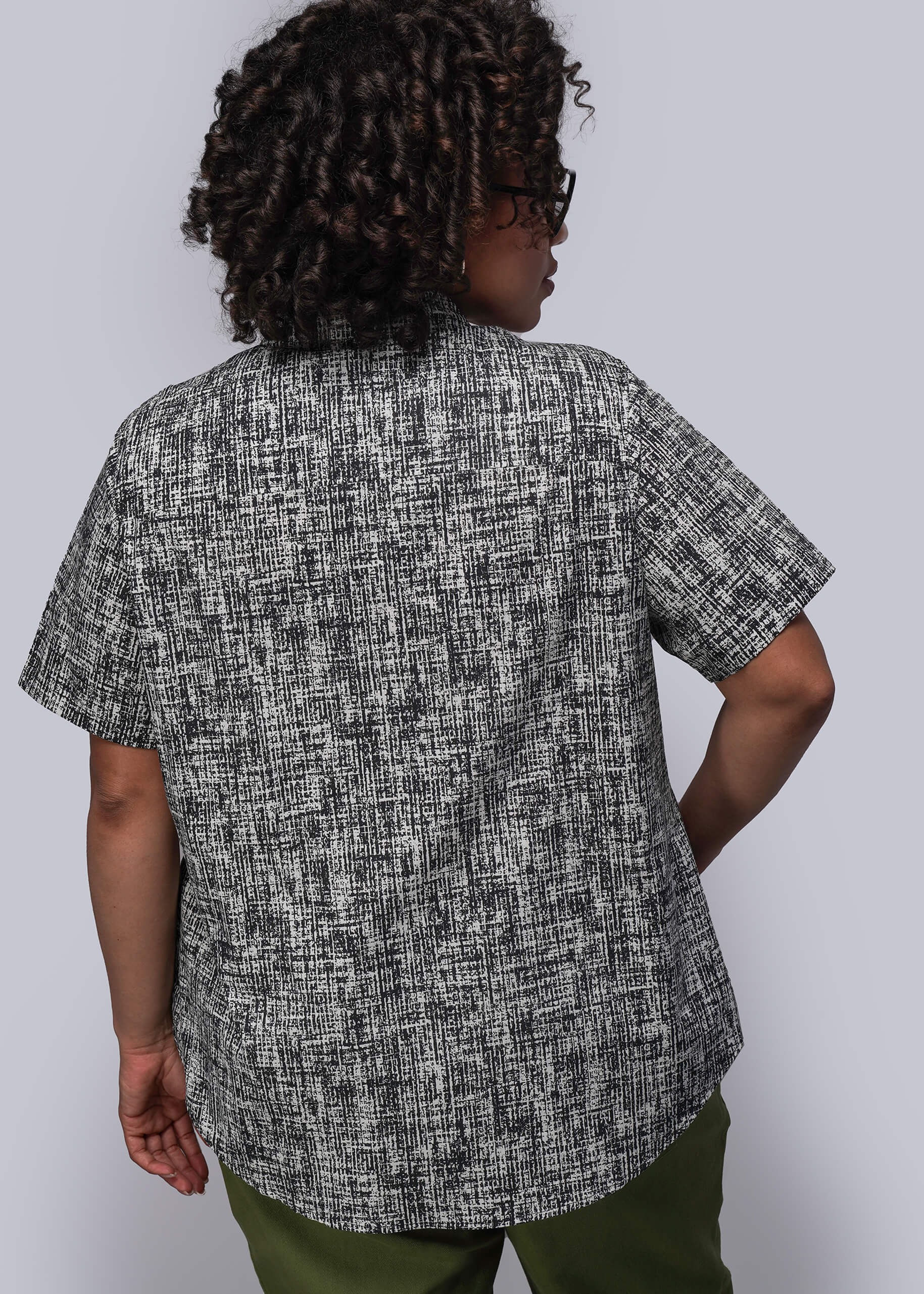 The Essential Button Up - Image 5
