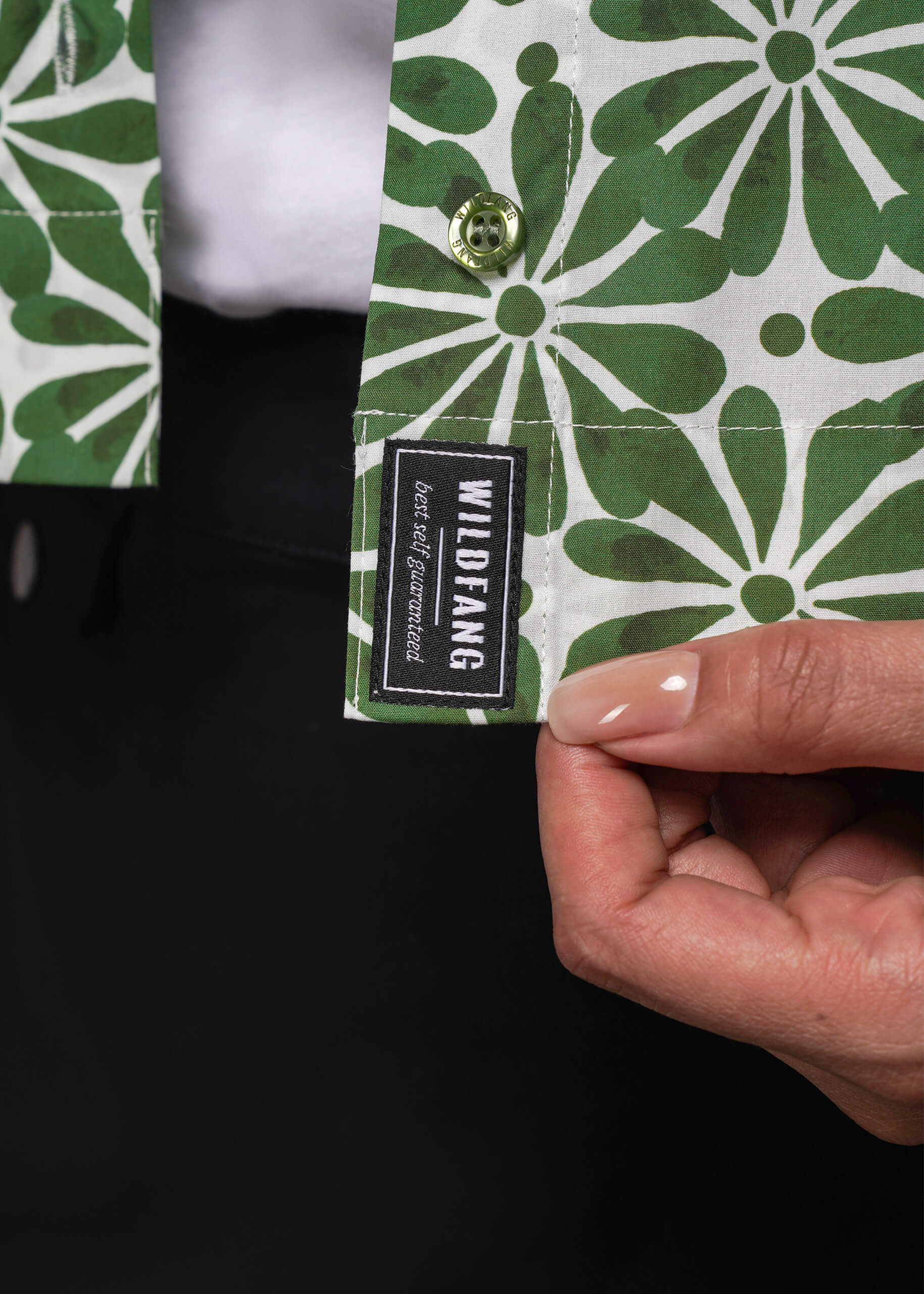 The Essential Cropped Button Up - Image 5