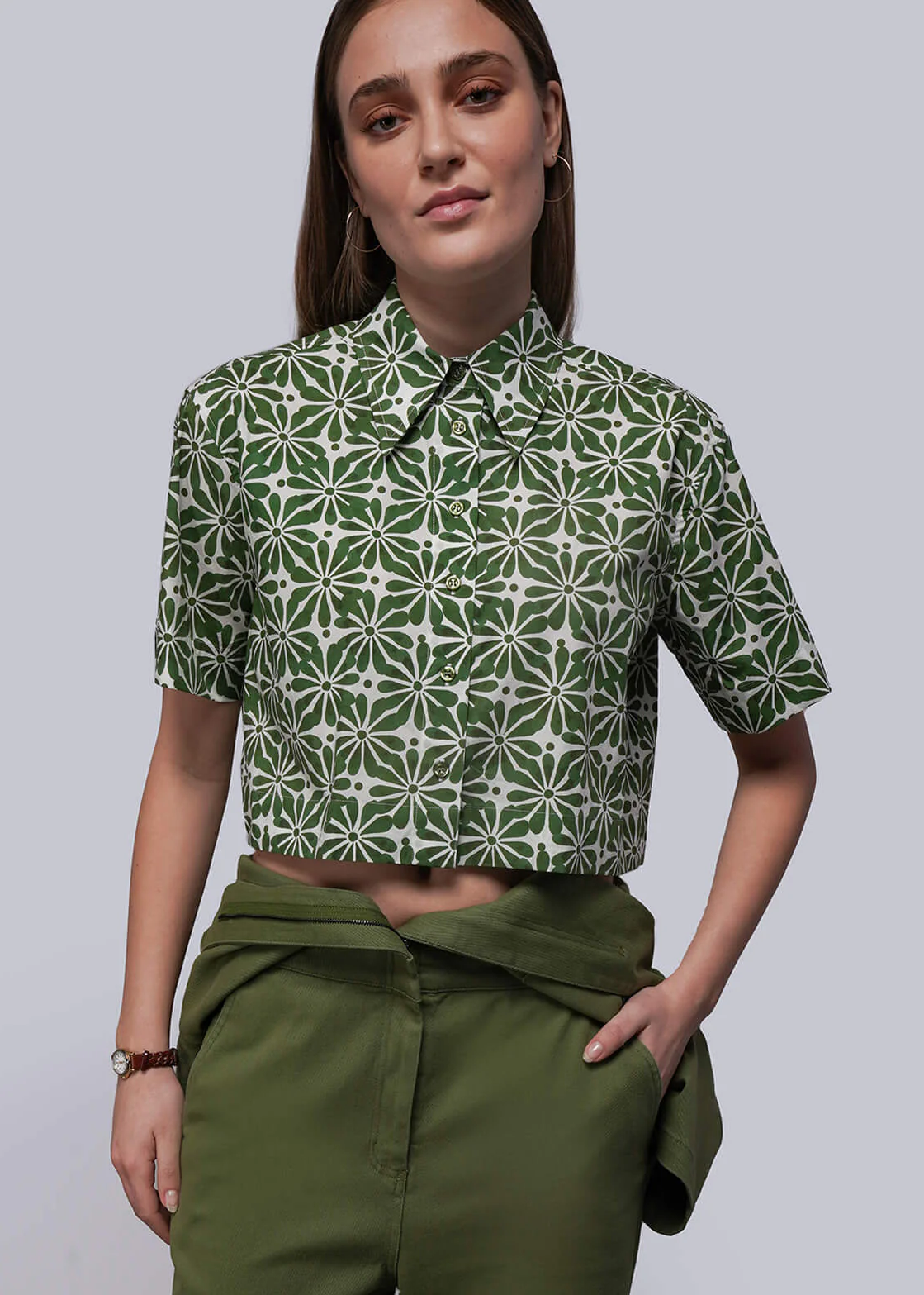The Essential Cropped Button Up - Image 7