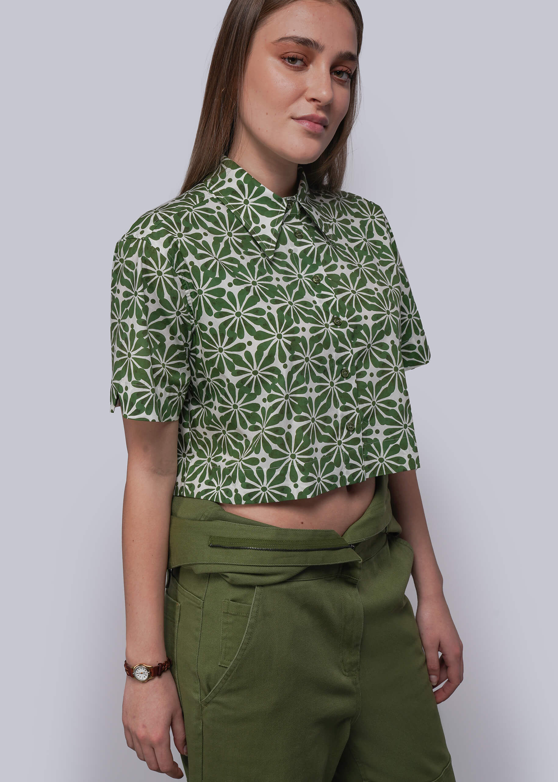 The Essential Cropped Button Up - Image 9