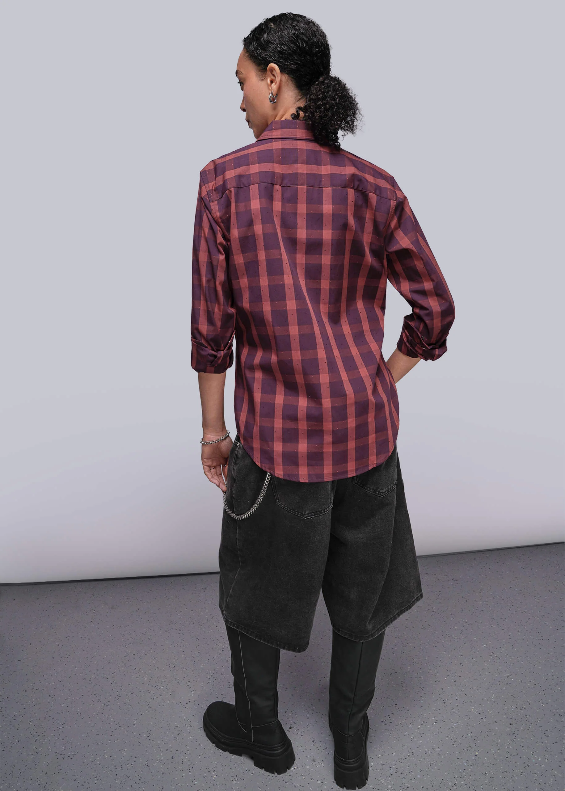 The Essential Long Sleeve Button Up - Image 4