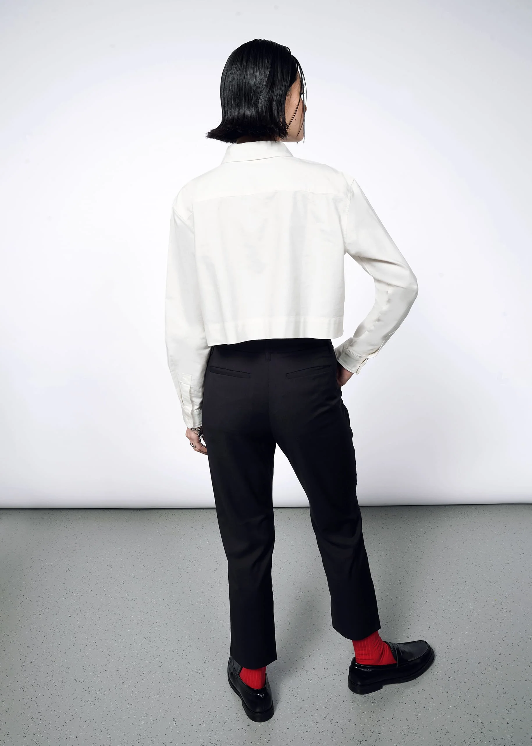 The Essential Long Sleeve Cropped Oxford Button Up - Image 5