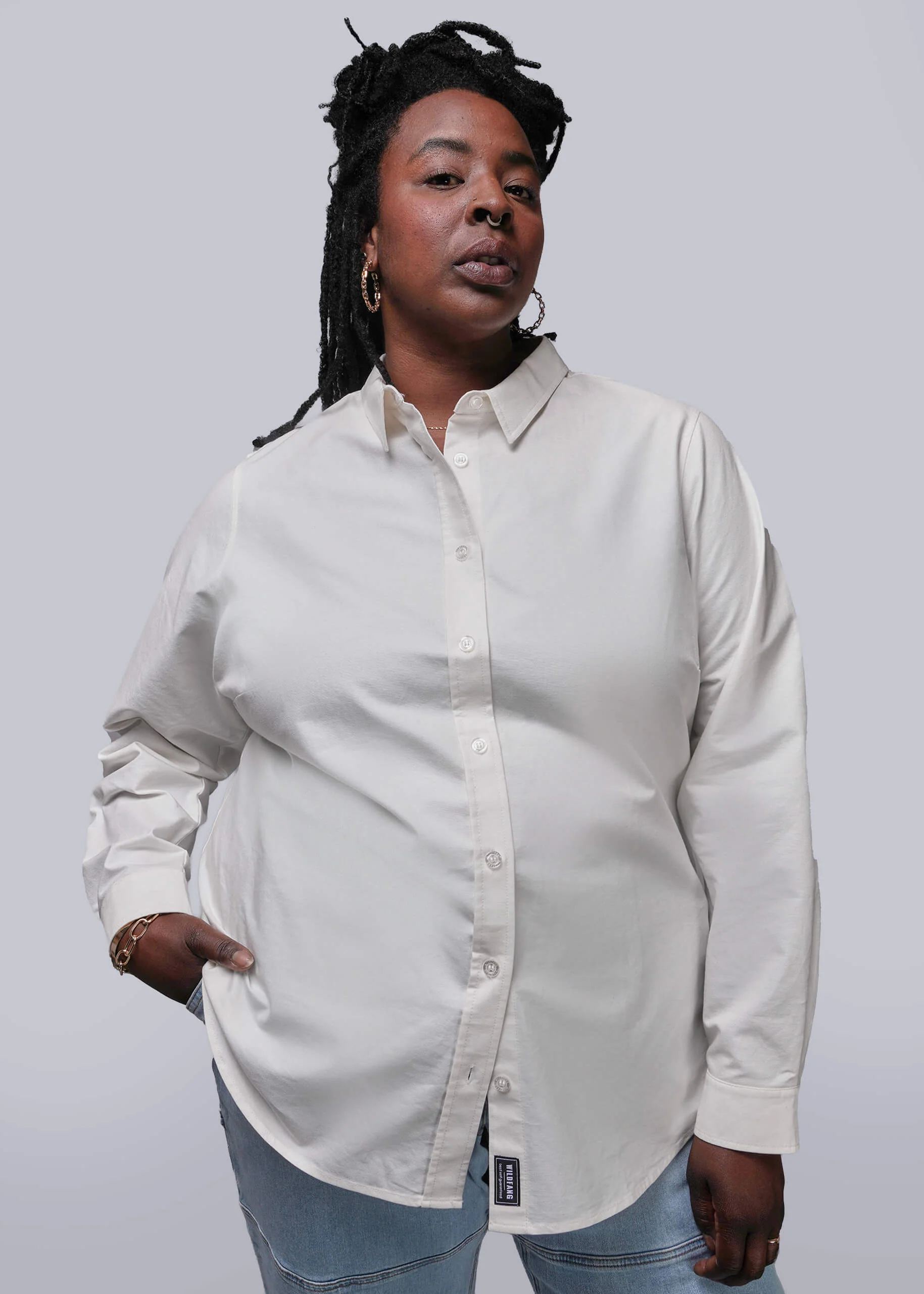 The Essential Long Sleeve Oxford Button Up - Image 7