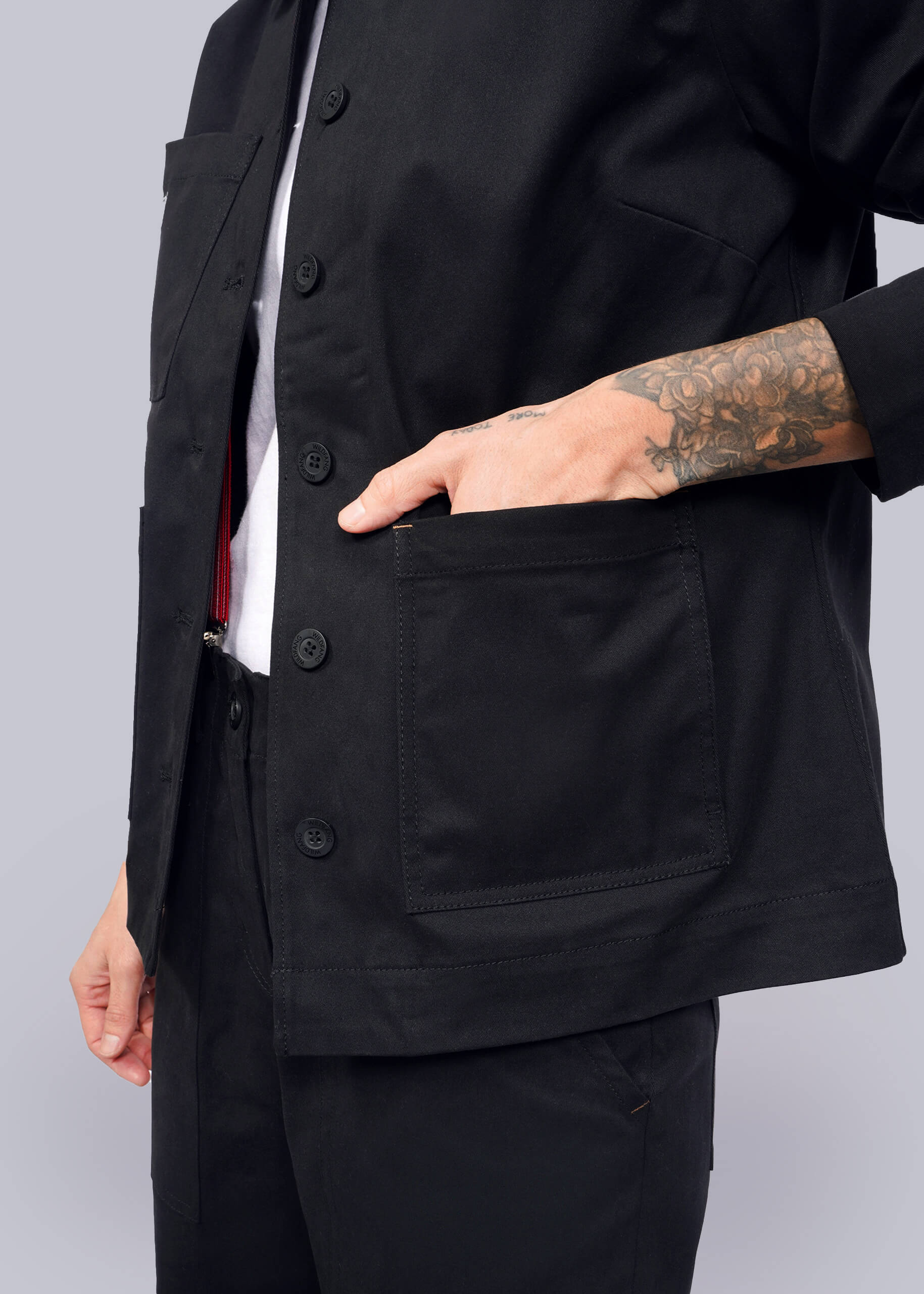 The Essential Cotton Twill Utility Jacket - Image 4