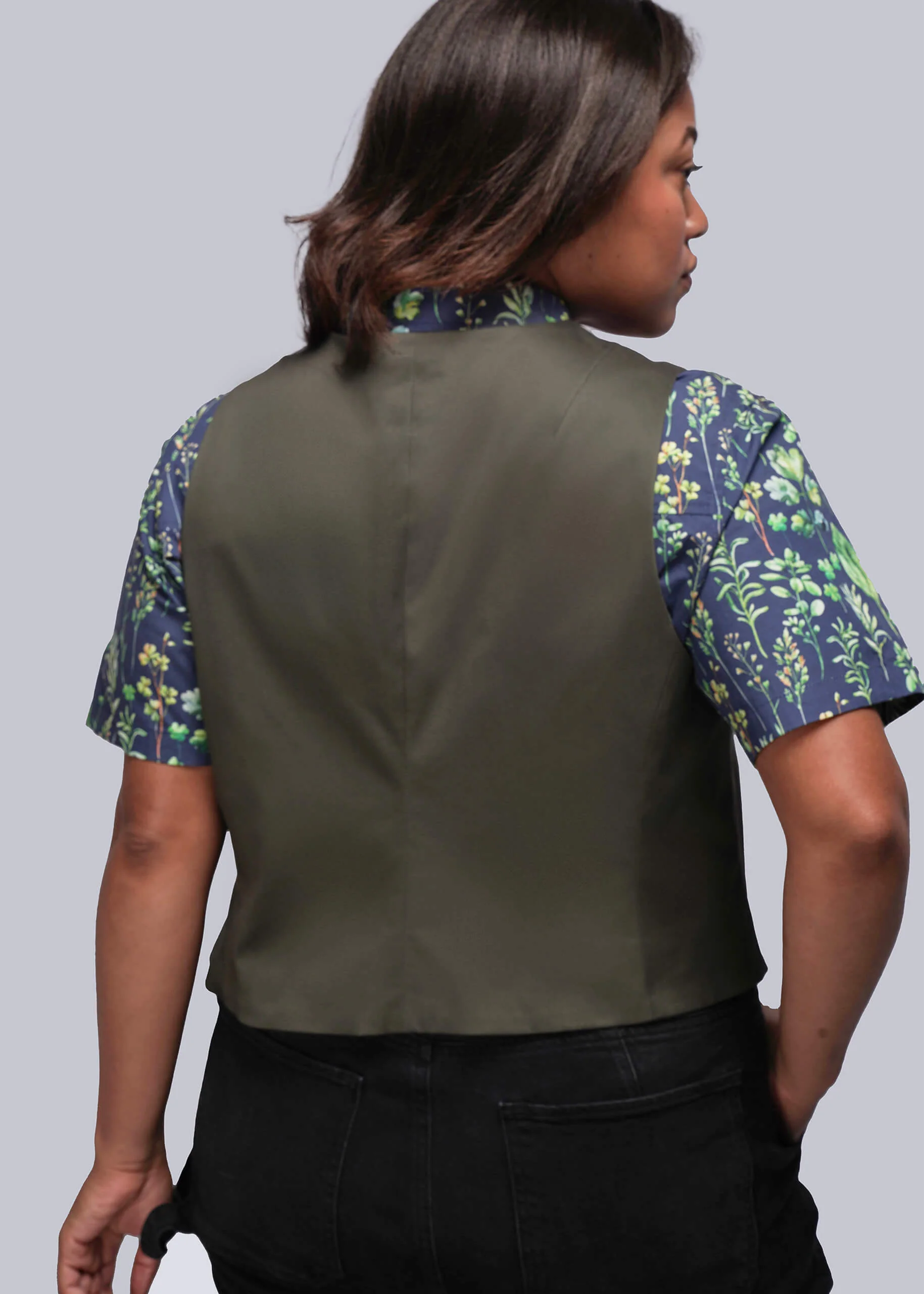 The Essential Vest - Image 10